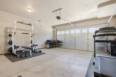 950 N HINDEMAN AVE, Sisters, OR