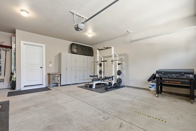 950 N HINDEMAN AVE, Sisters, OR