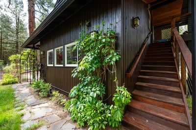 26359 SW Tamarack Lane, Camp Sherman, OR