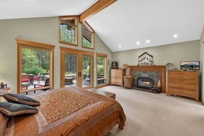 26359 SW Tamarack Lane, Camp Sherman, OR