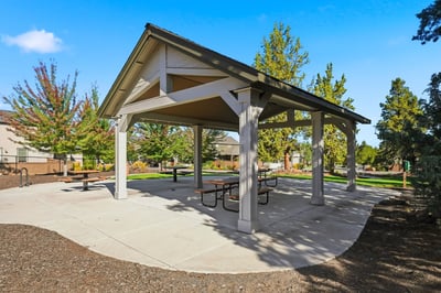 3433 SW 28th Street, Redmond, OR