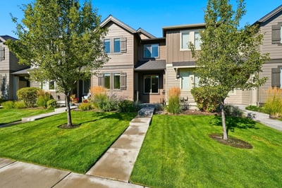3433 SW 28th Street, Redmond, OR