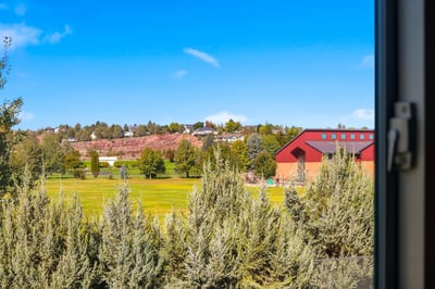 3433 SW 28th Street, Redmond, OR