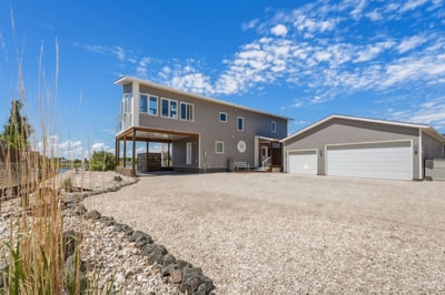 277 Waterfront Dr. E, Gimli, MB
