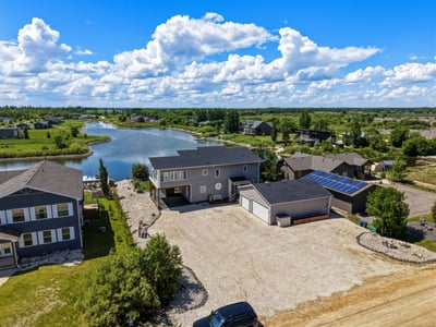 277 Waterfront Dr. E, Gimli, MB