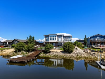 277 Waterfront Dr. E, Gimli, MB