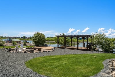 277 Waterfront Dr. E, Gimli, MB