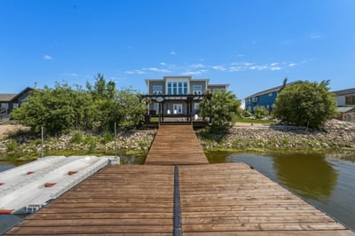 277 Waterfront Dr. E, Gimli, MB