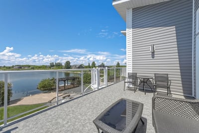 277 Waterfront Dr. E, Gimli, MB