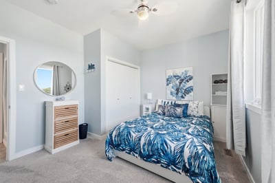 277 Waterfront Dr. E, Gimli, MB