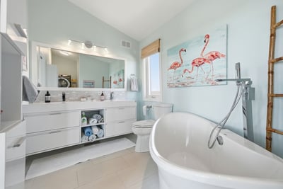 277 Waterfront Dr. E, Gimli, MB