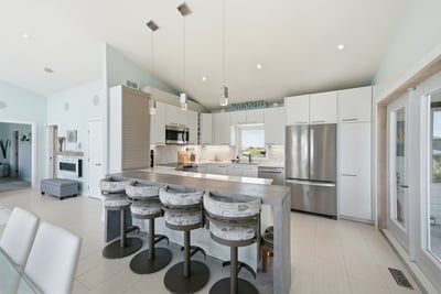 277 Waterfront Dr. E, Gimli, MB