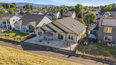 2301 Robbins Way, Lebanon, OR