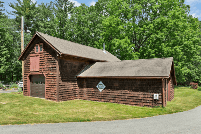 Barn w/ 2 Garages