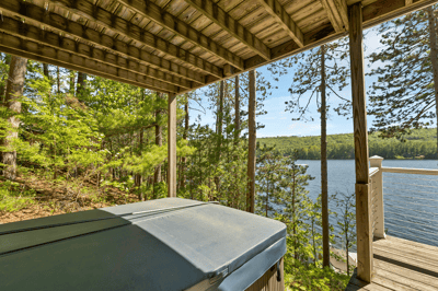Hot Tub for Relaxing Evenings