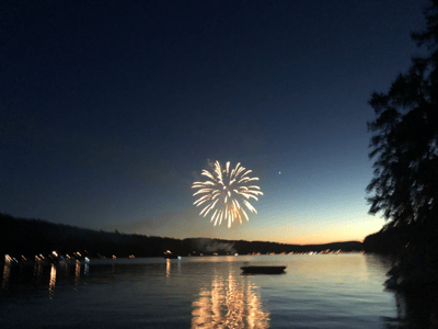 Amazing lake community
