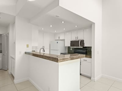 6204 Buena Vista Drive, Unit B, Newark, CA