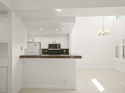 6204 Buena Vista Drive, Unit B, Newark, CA