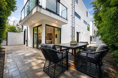 11614 Colfax Meadow Ln, Studio City, CA