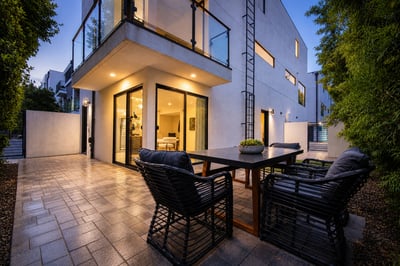 11614 Colfax Meadow Ln, Studio City, CA