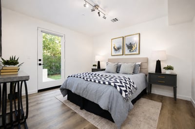 11614 Colfax Meadow Ln, Studio City, CA