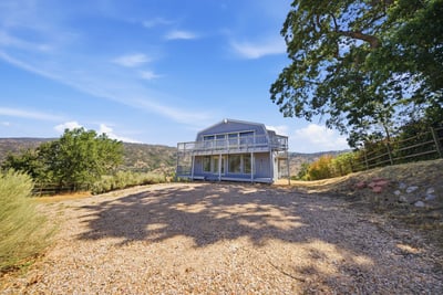 27051 Oakflat Drive, Tehachapi, CA