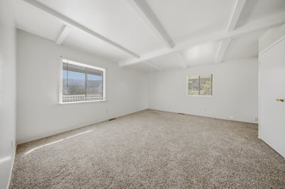 27051 Oakflat Drive, Tehachapi, CA