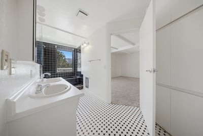 27051 Oakflat Drive, Tehachapi, CA