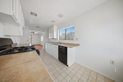 27051 Oakflat Drive, Tehachapi, CA