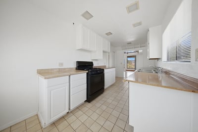 27051 Oakflat Drive, Tehachapi, CA