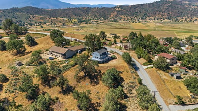27051 Oakflat Drive, Tehachapi, CA