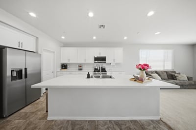 1832 E Ave H7, Lancaster, CA