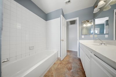 2240 Moonlight Ct, palmdale, CA