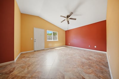 2240 Moonlight Ct, palmdale, CA