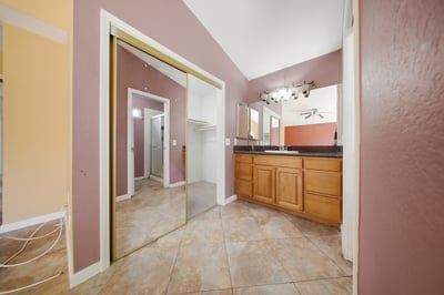 2240 Moonlight Ct, palmdale, CA
