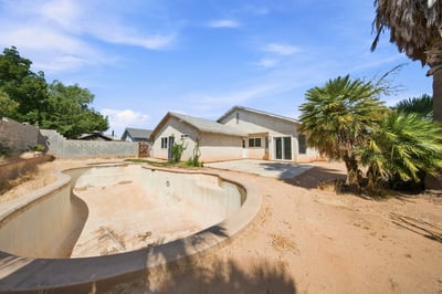2240 Moonlight Ct, palmdale, CA