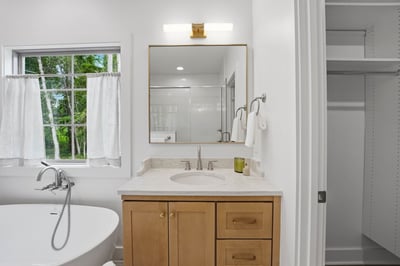2315 Chateau Court, Matthews, NC