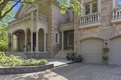 32 Arjay Crescent, Toronto, ON