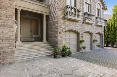 32 Arjay Crescent, Toronto, ON
