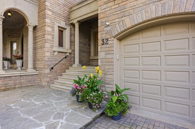 32 Arjay Crescent, Toronto, ON