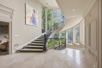 32 Arjay Crescent, Toronto, ON