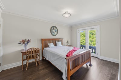 32 Arjay Crescent, Toronto, ON