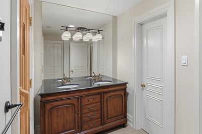 32 Arjay Crescent, Toronto, ON