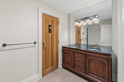 32 Arjay Crescent, Toronto, ON