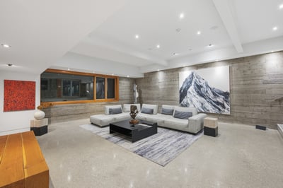 421 The Kingsway, Toronto, ON