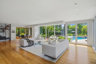 421 The Kingsway, Toronto, ON
