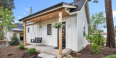 560 E Main Avenue, Sisters, OR