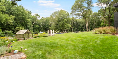 17 Pine Ridge Road, Woodbridge, CT