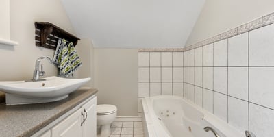 54 Wellington St, Lindsay, ON