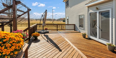 Enjoy outdoor dining or relaxation on the large, private deck with tranquil farmland views. Come early to see gorgeous sunrises.